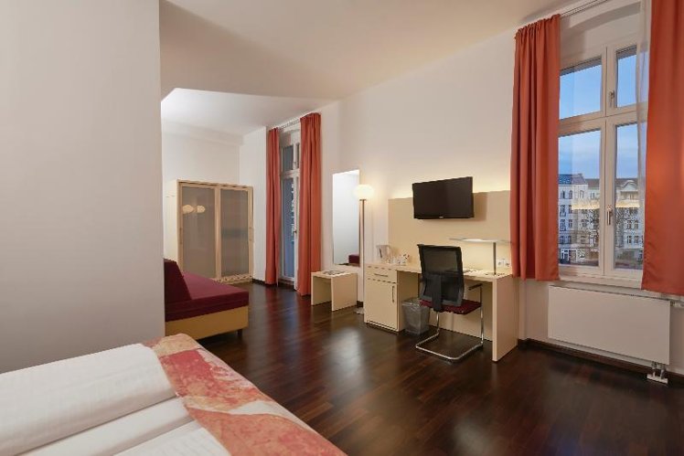 JUNIOR SUITE STANDARD Room
