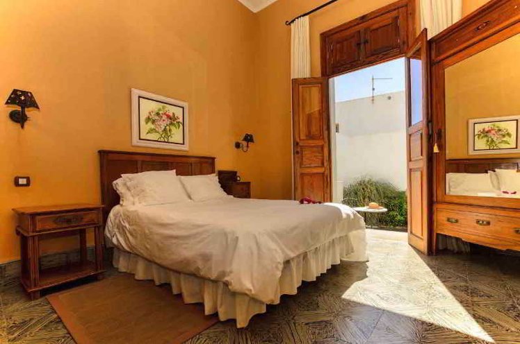 DOUBLE STANDARD Room