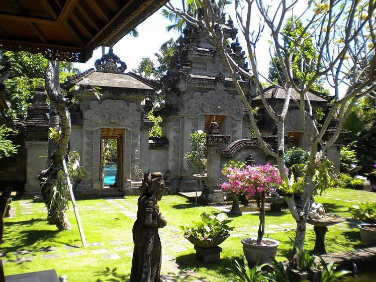 Taman Suci Suite & Villa