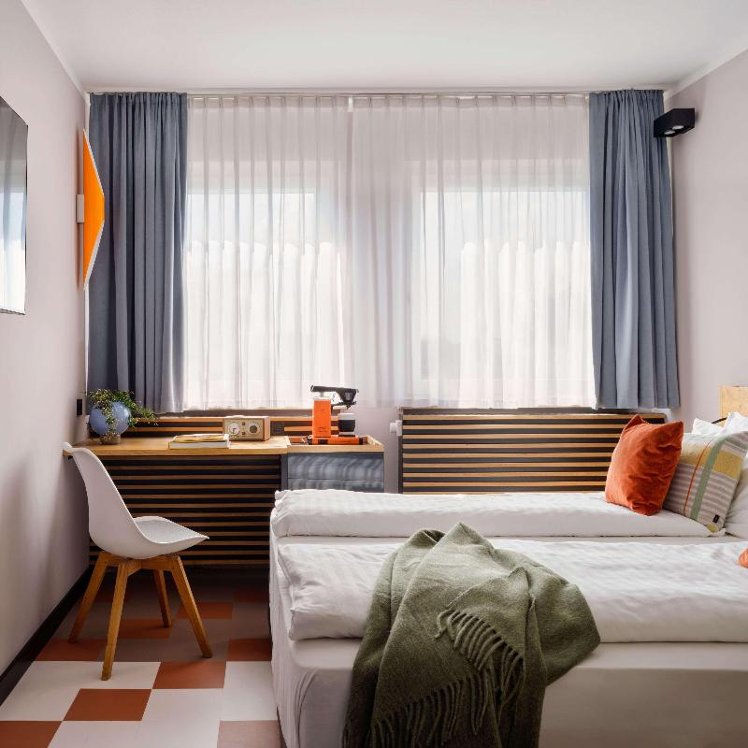 DOUBLE SUPERIOR Room