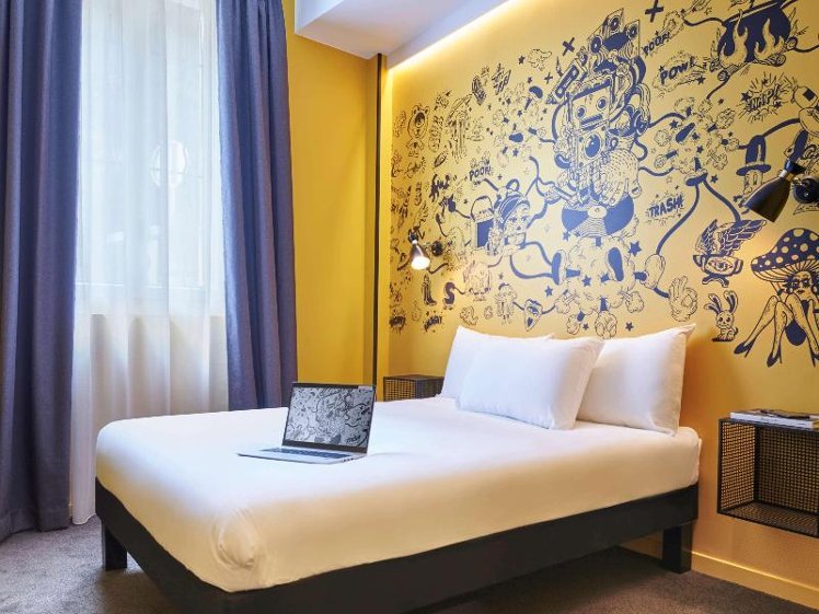 DOUBLE STANDARD Room