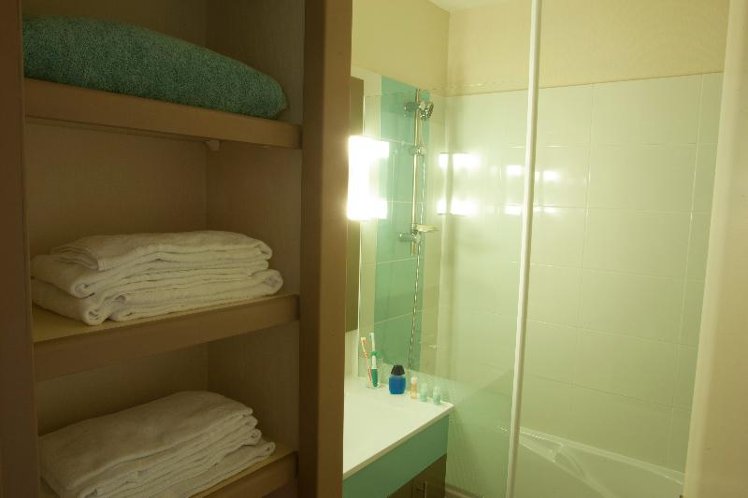 STUDIO CAPACITY 4 Room