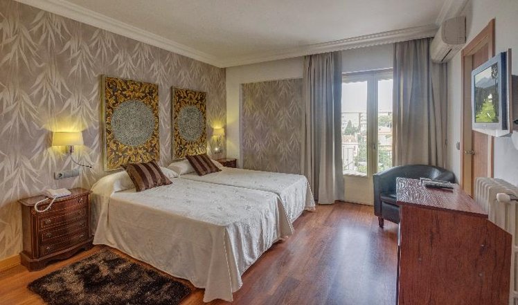 DOUBLE STANDARD Room