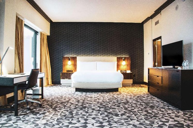 DOUBLE KING SIZE BED Room