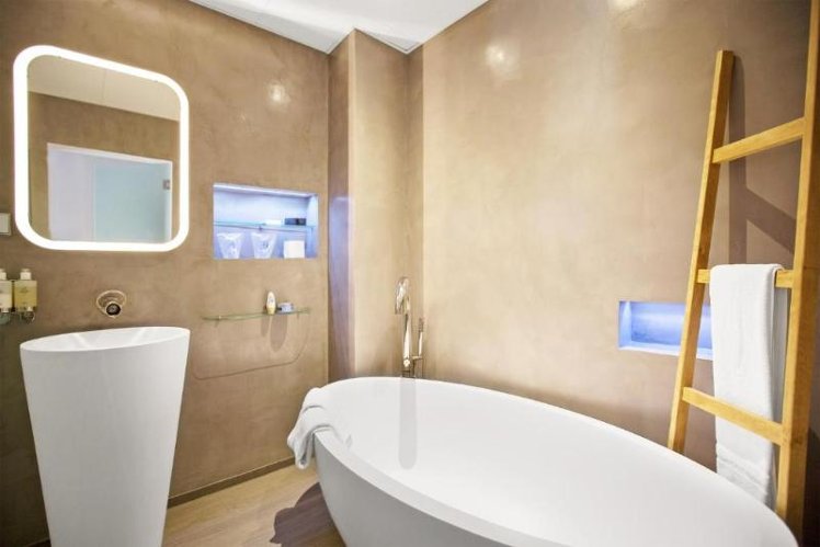 DOUBLE SINGLE USE DELUXE Room