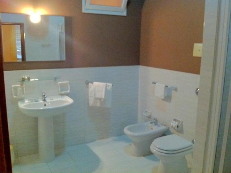 SINGLE STANDARD Room