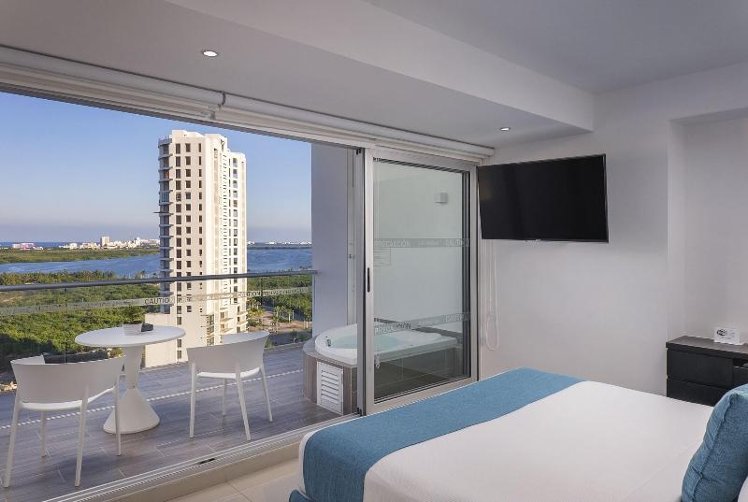 DOUBLE LUXURY SEA VIEW Room