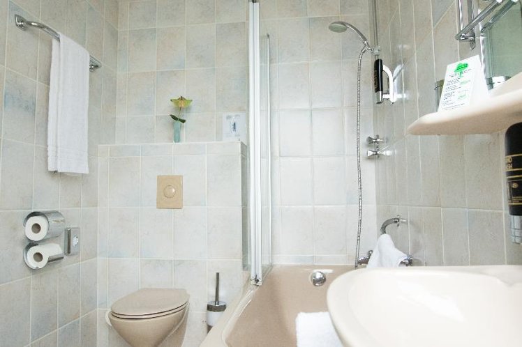 DOUBLE STANDARD Room