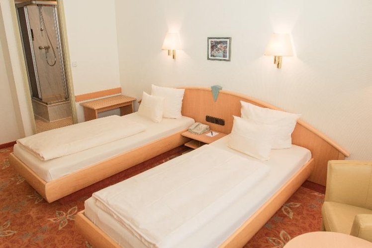 TWIN STANDARD Room