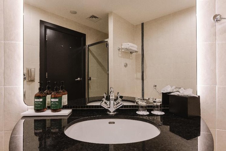 SUITE KING SIZE BED Room