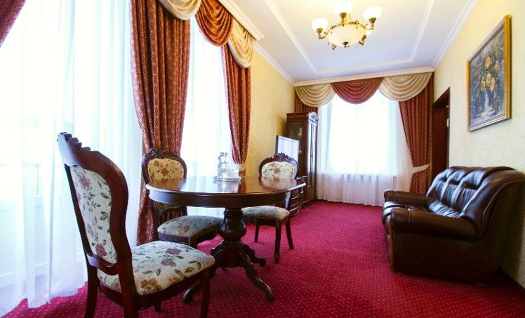 SUITE BUSINESS Room