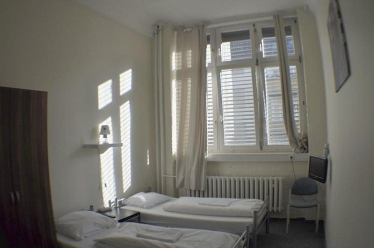TRIPLE STANDARD Room