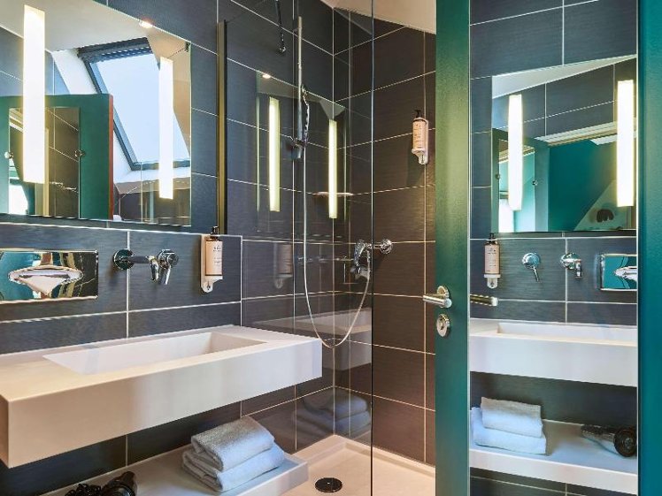 SINGLE STANDARD Room