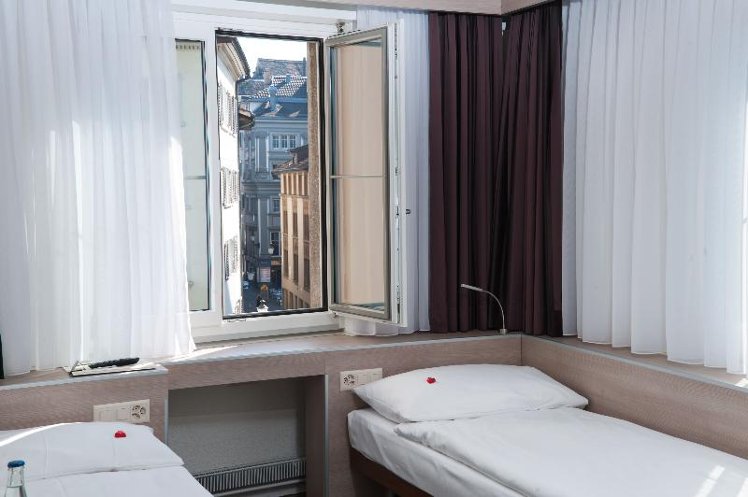 TWIN STANDARD Room