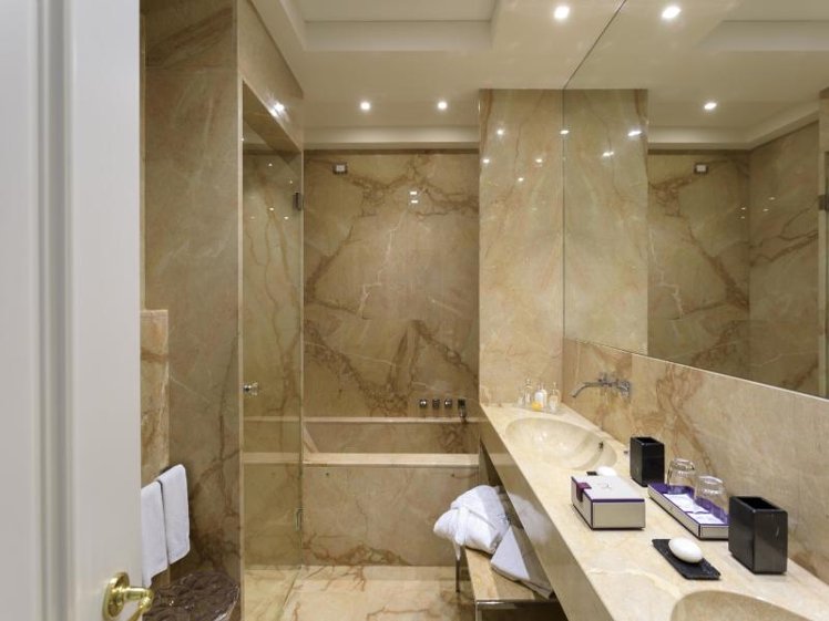 DOUBLE DELUXE SEA VIEW Room