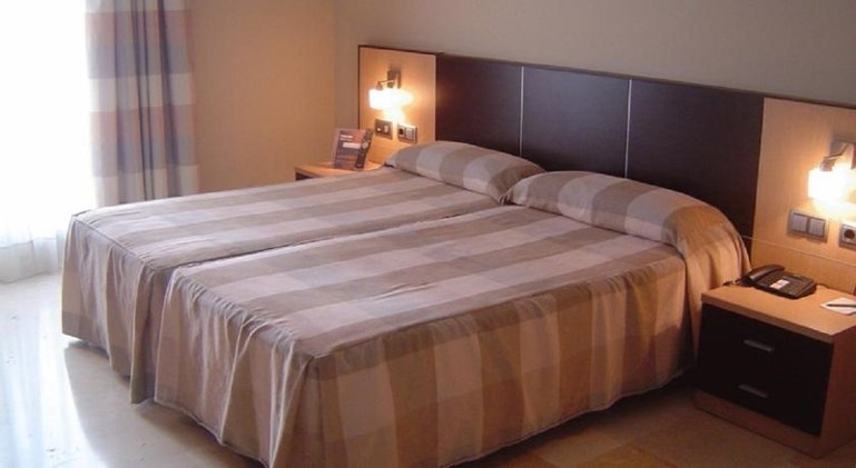 DOUBLE STANDARD Room