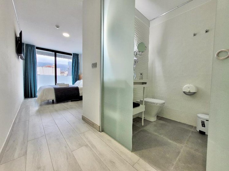 DOUBLE WITH BALCONY Room