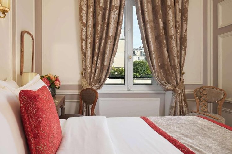 DOUBLE SUPERIOR Room