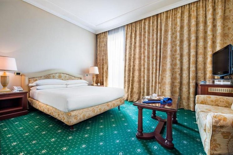 TRIPLE CLASSIC Room