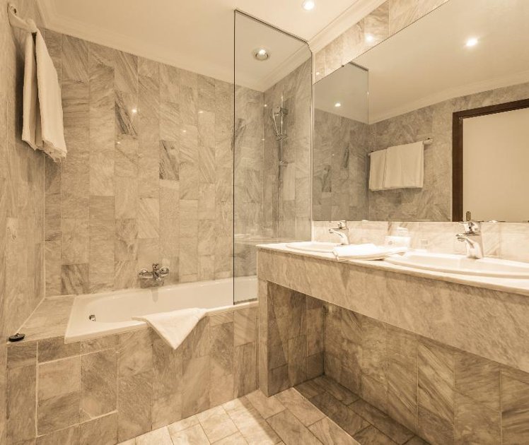 DOUBLE STANDARD Room