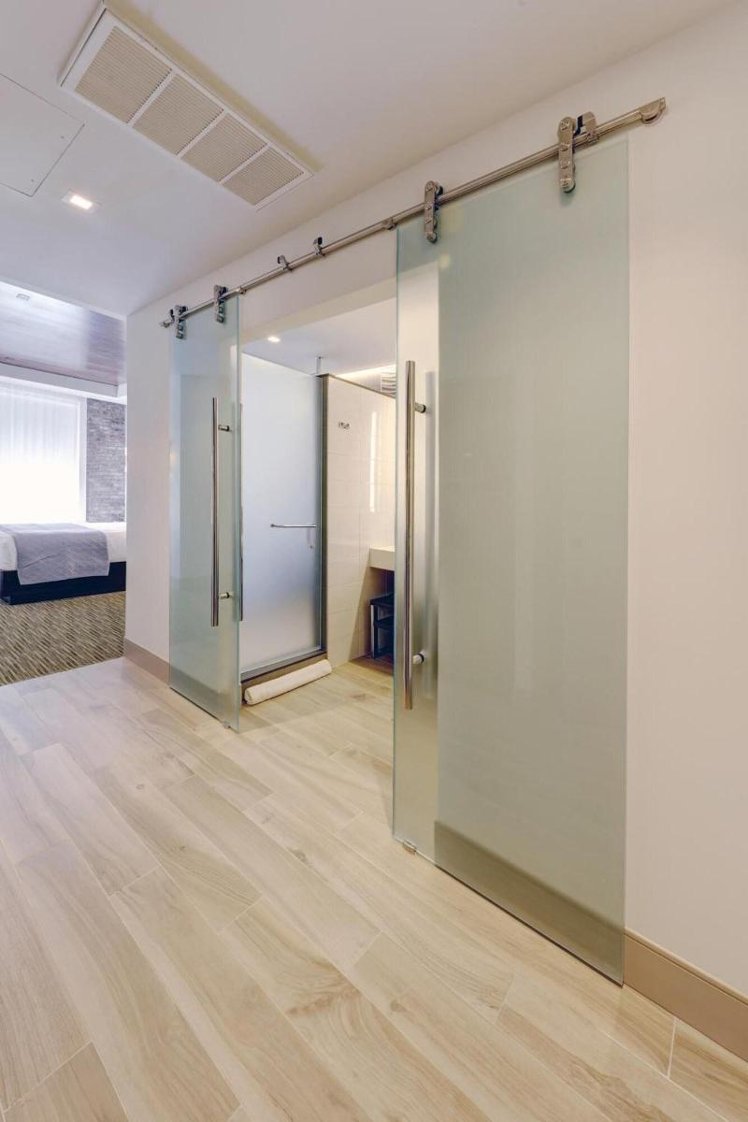 DOUBLE KING SIZE BED Room