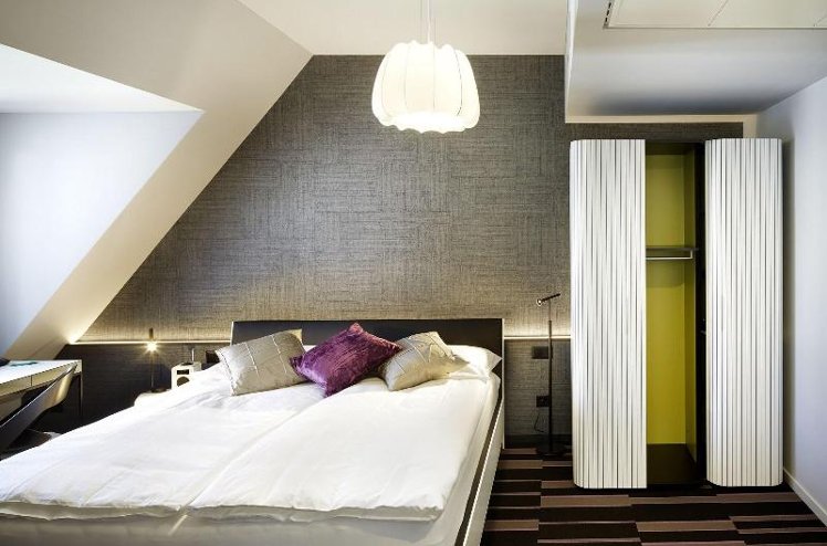 DOUBLE STANDARD Room