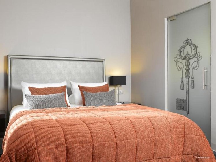 SINGLE STANDARD Room
