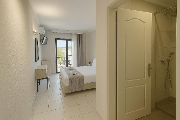 DOUBLE BASIC Room
