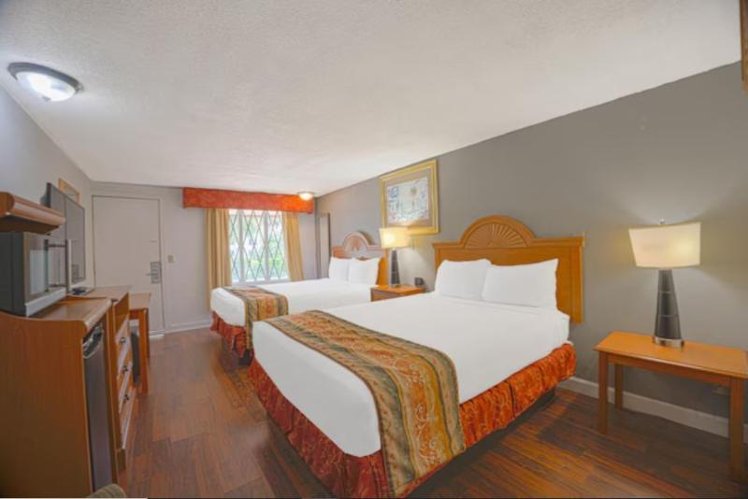 DOUBLE STANDARD Room