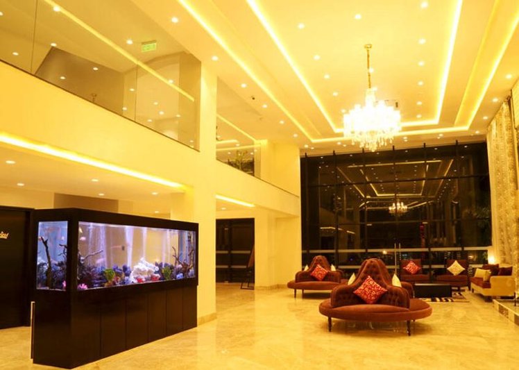 The Flora Grand