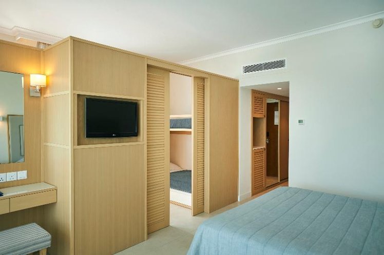 FAMILY ROOM SIDE SEA VIEW Room
