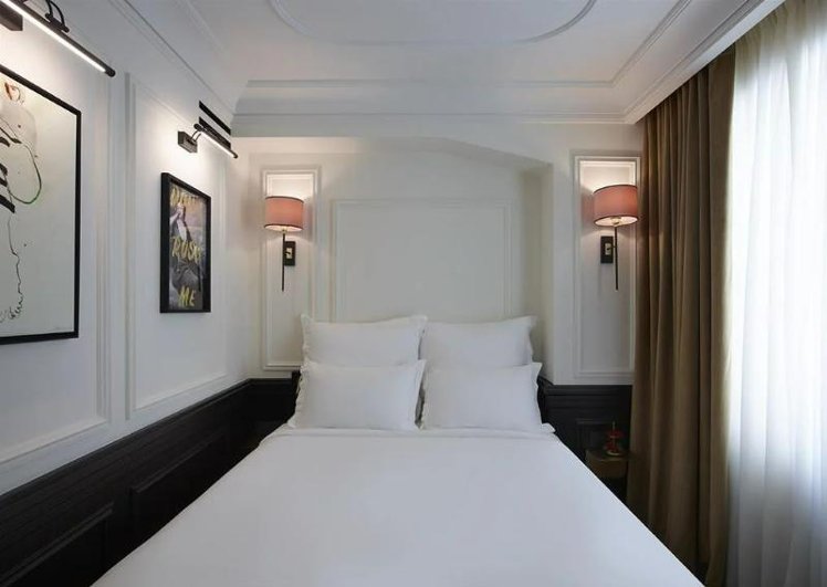 DOUBLE STANDARD Room