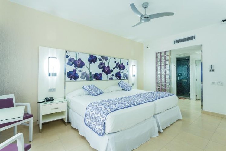 DOUBLE STANDARD Room