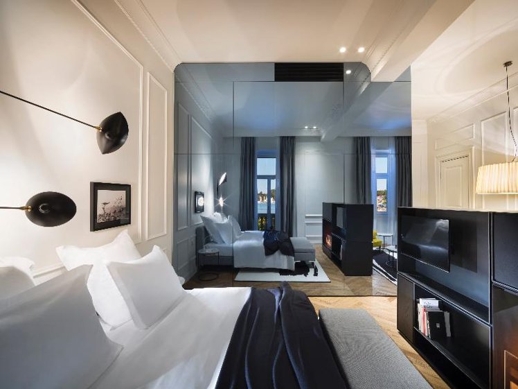 SUITE CAPACITY 4 Room