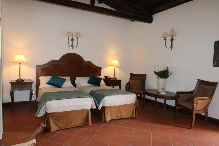 DOUBLE STANDARD Room