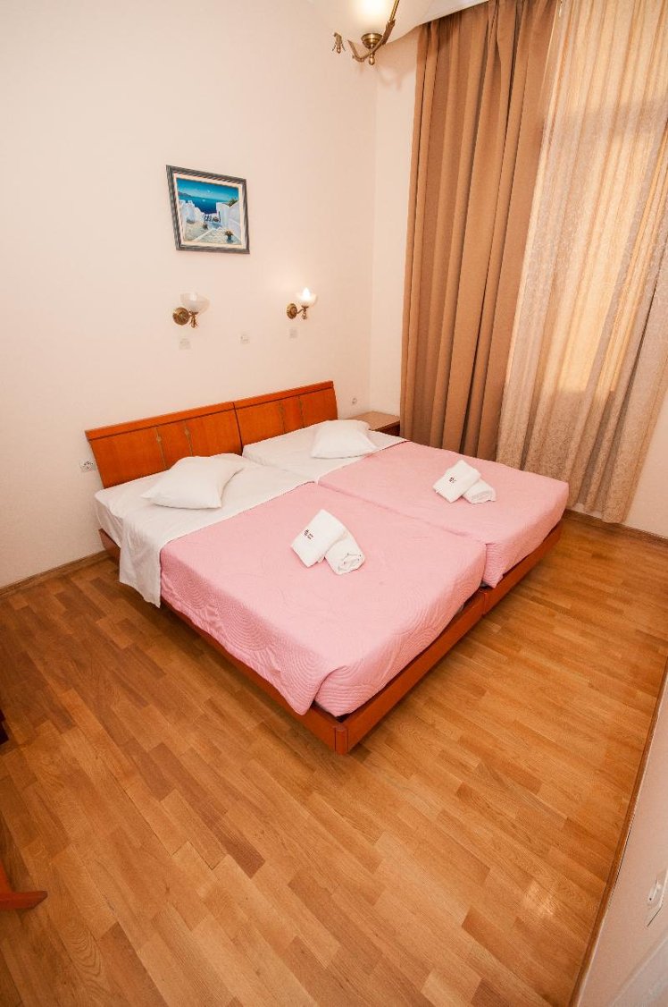 QUADRUPLE STANDARD Room
