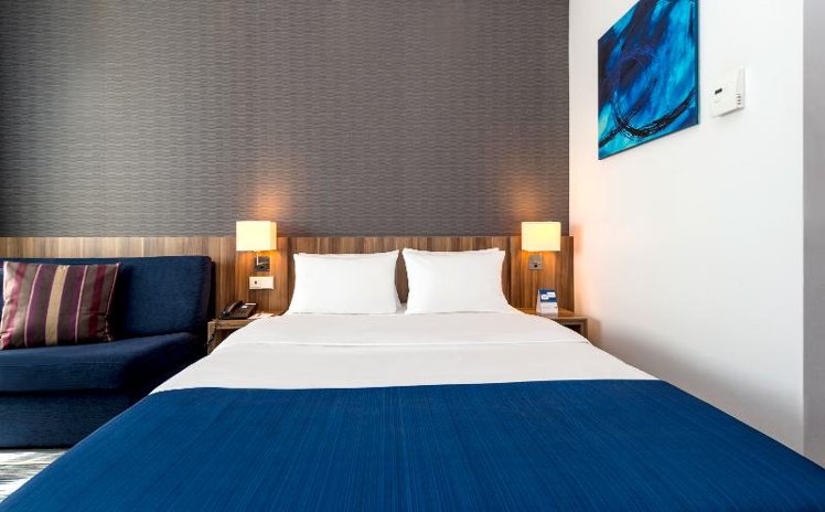 DOUBLE STANDARD Room