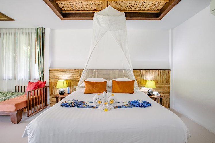 DOUBLE SUPERIOR Room