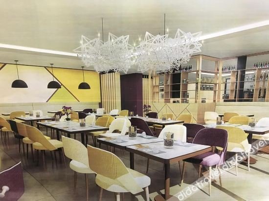 Premier Inn Dubai Dragon Mart