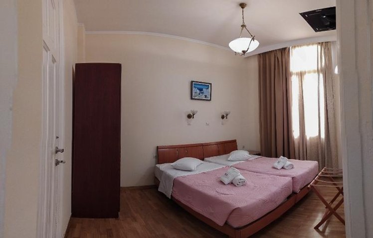 QUADRUPLE STANDARD Room