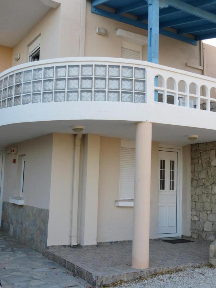 Nicolas Apartments
