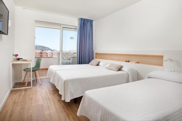 TRIPLE SUPERIOR Room
