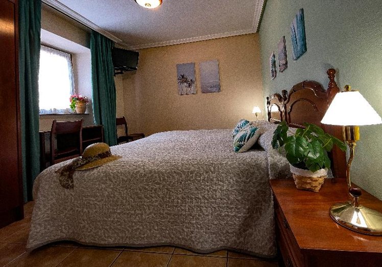 DOUBLE WITH DOUBLE BED Room