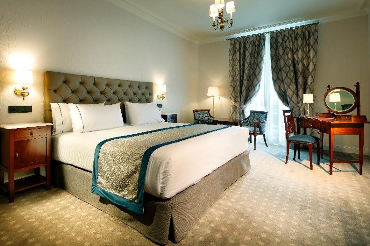 DOUBLE SUPERIOR Room