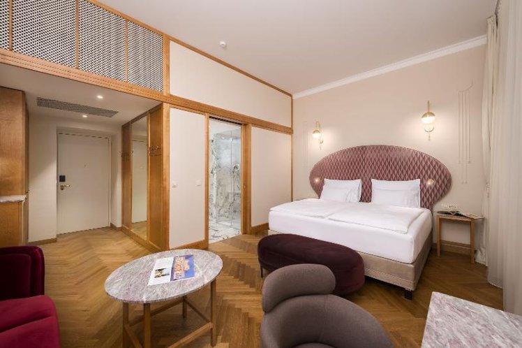 DOUBLE GRAND Room