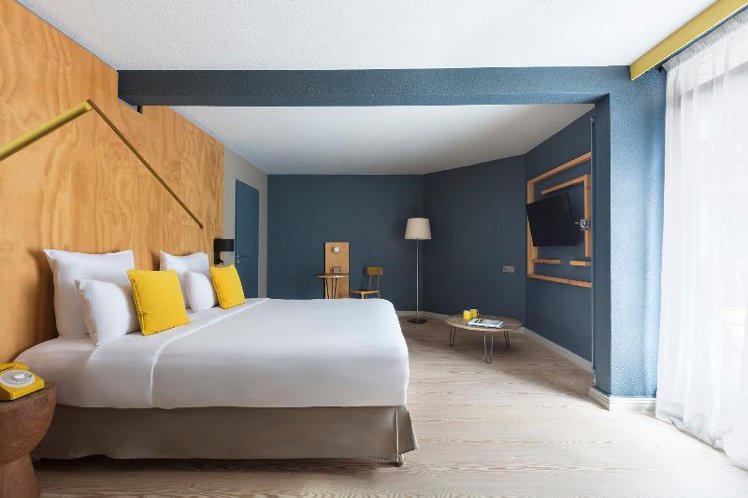 JUNIOR SUITE TWO BEDS Room