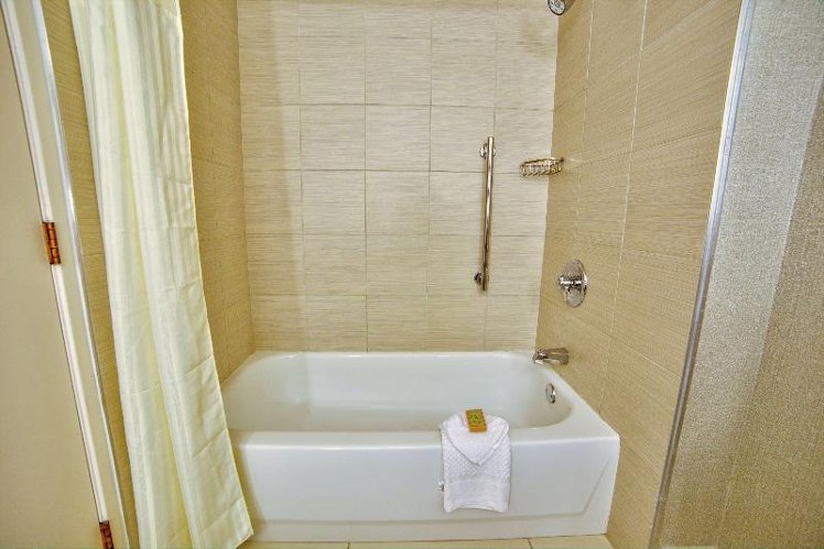 DOUBLE KING SIZE BED Room