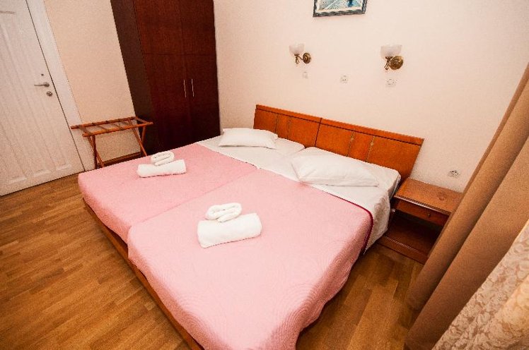 QUADRUPLE STANDARD Room