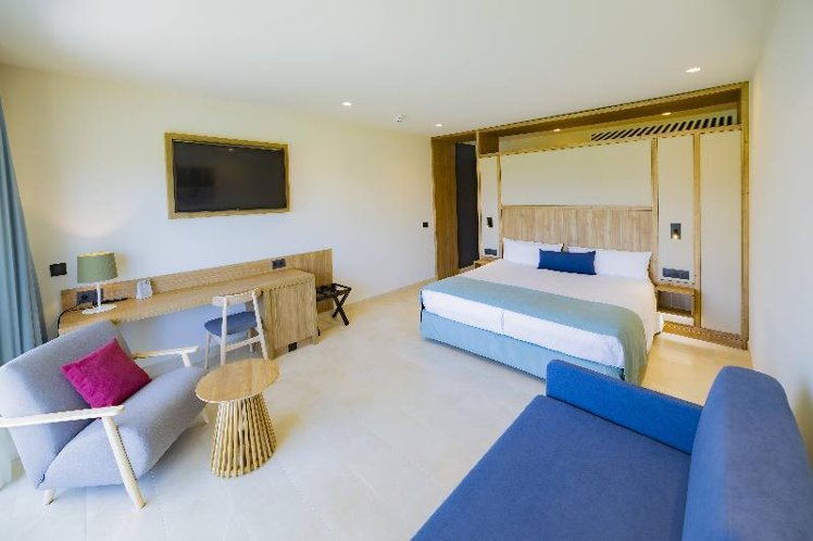 DOUBLE STANDARD Room
