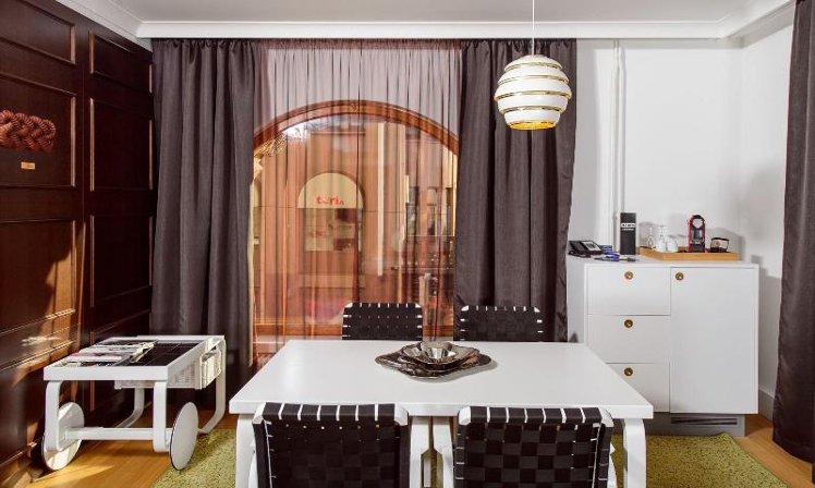 SUITE EXECUTIVE KING BED Room